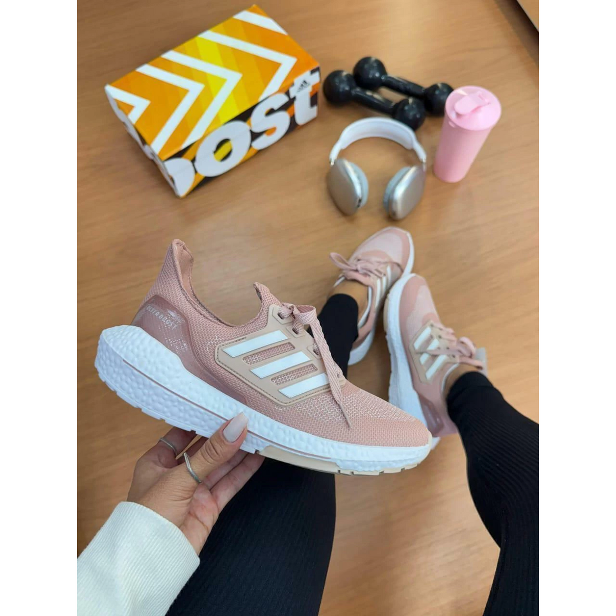 ADIDAS ULTRABOOST LIGHT PINK