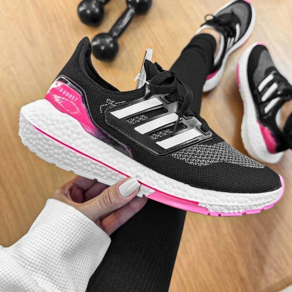 ADIDAS ULTRABOOST DARK PINK